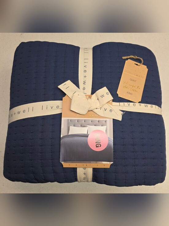 Set Box Size Live & Well | Bedding | Live Well Garment Washed Box Stitch Quilt King ...